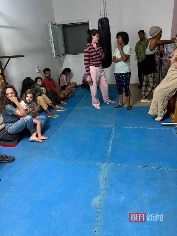 泰兴隆配资 空袭中的以色列中国留学生：在防空洞睡了两晚，频频被防空警报惊醒